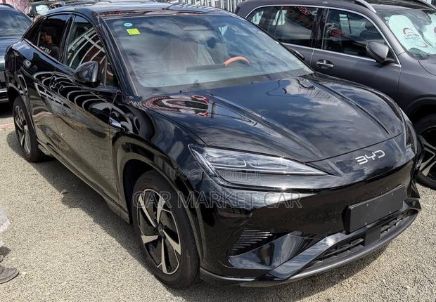 New BYD Sealion 7 EV 523hp AWD 2025 Black