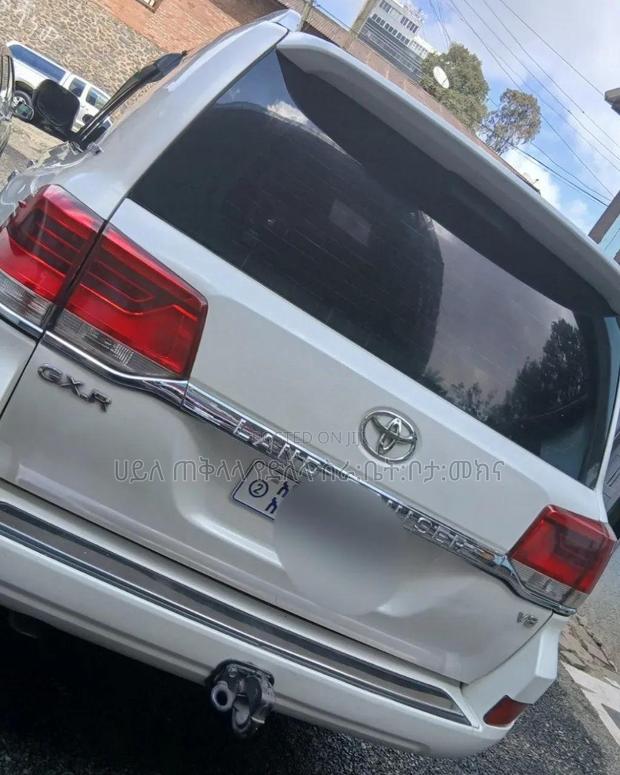 Toyota Land Cruiser 2014 White