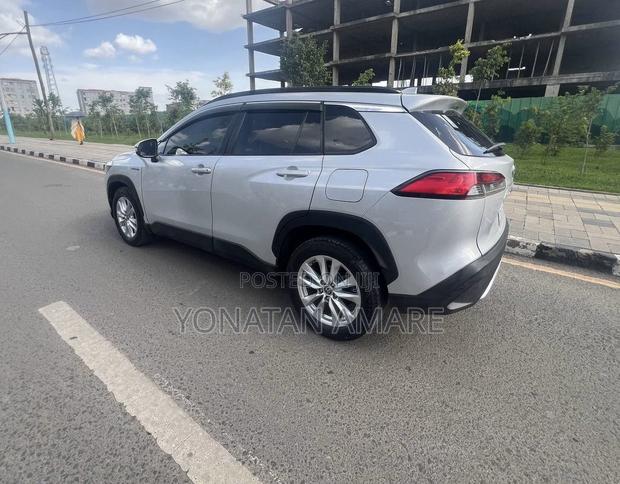 Toyota Corolla Cross Hybrid 2023 Silver
