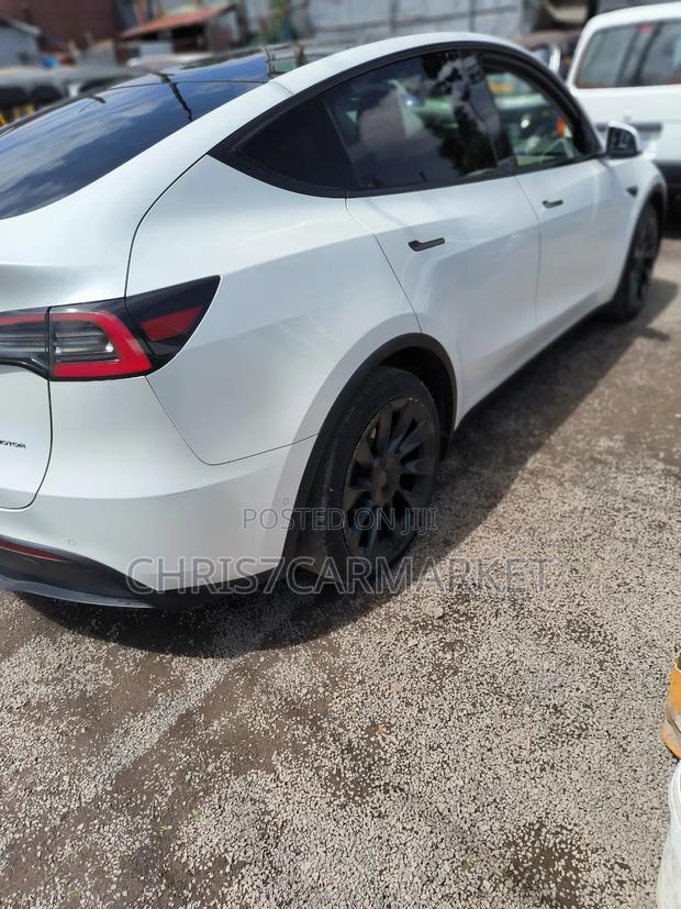 Tesla Model Y 75D kWh Long Range AWD 2023 White