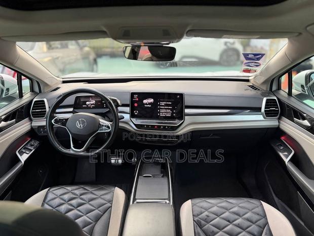 Volkswagen ID.6 2023 White