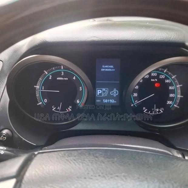 Toyota Land Cruiser Prado 2012 Silver