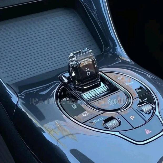 New BYD E2 43 kWh 94 hp FWD 2025 Gray
