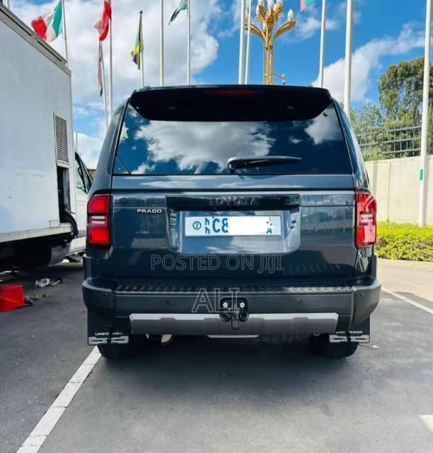 Toyota Land Cruiser Prado 2025 Blue