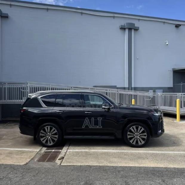 New Lexus LX 700h 2025 Black