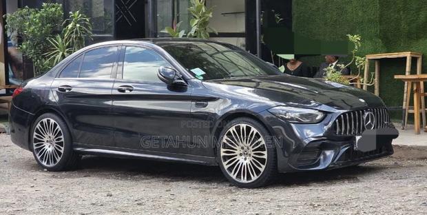 Mercedes-Benz C220 2017 Black