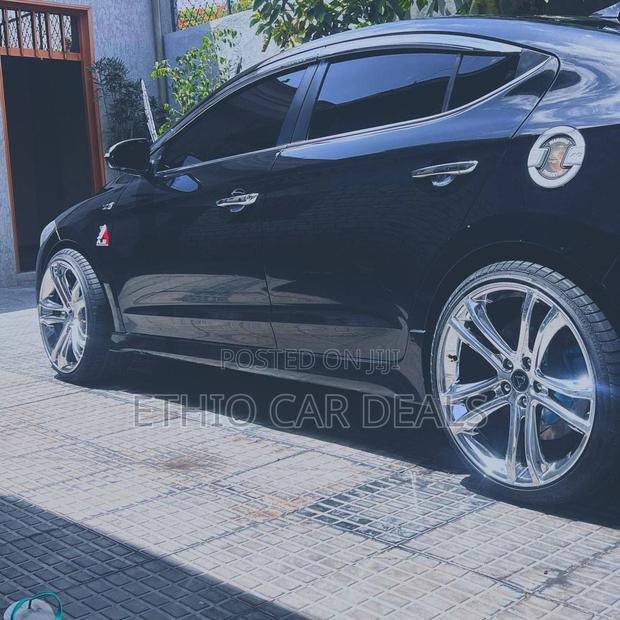 Hyundai Avante 2017 Black