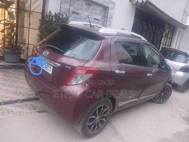 Toyota Yaris 2012 Burgundy