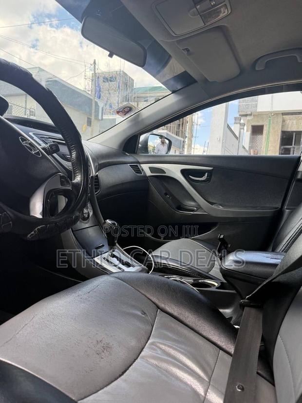 Hyundai Avante 2013 Gray