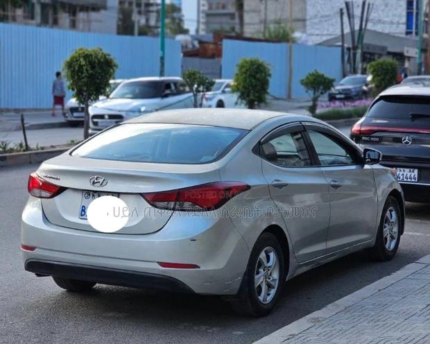 Hyundai Elantra 2015 Pink