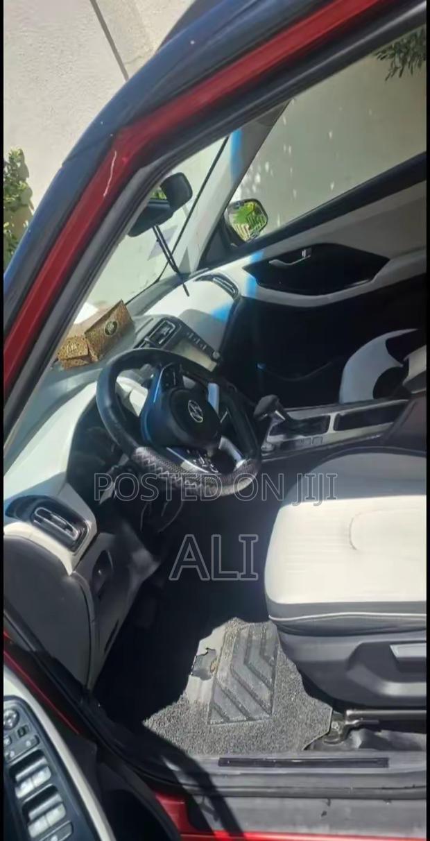Hyundai Creta 2021 Red