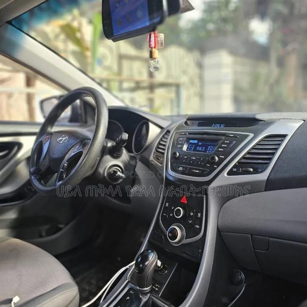 Hyundai Elantra 2015 Pink
