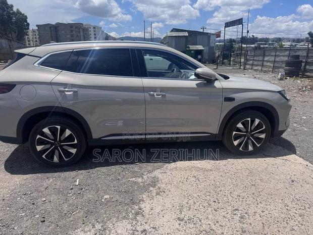 New BYD Song Plus 2025 Gray