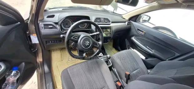 Suzuki Dzire 2022 Silver