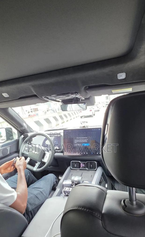 BYD Leopard 8 2.0 Hybrid AWD 2025 Black