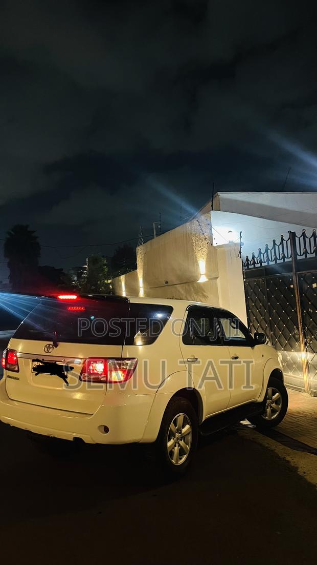 Toyota Fortuner 2012 White
