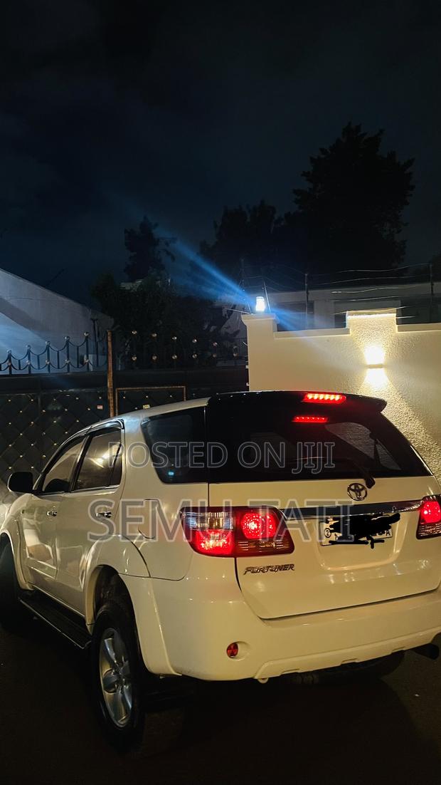 Toyota Fortuner 2012 White