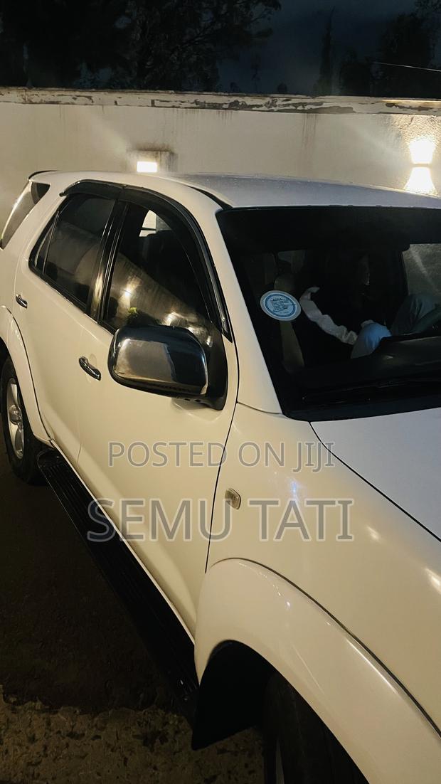 Toyota Fortuner 2012 White
