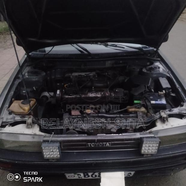 Toyota Corolla 1990 Blue