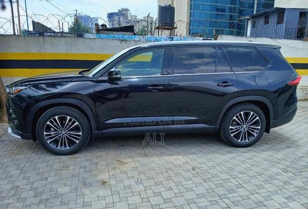 Toyota Grand Highlander Hybrid 2024 Black
