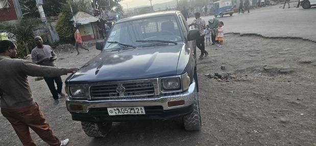 Toyota Hilux 1995 Black
