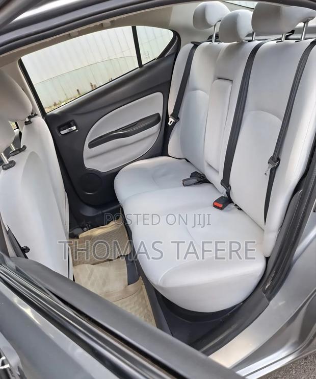 Mitsubishi Attrage 2021 Silver