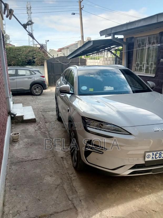 BYD Song Plus 2025 White