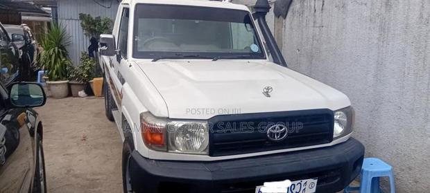 Toyota Land Cruiser 2014 White