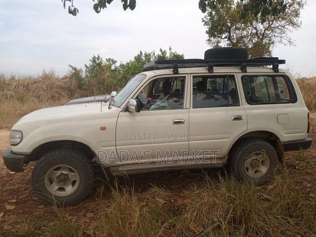Toyota Land Cruiser 1993 White