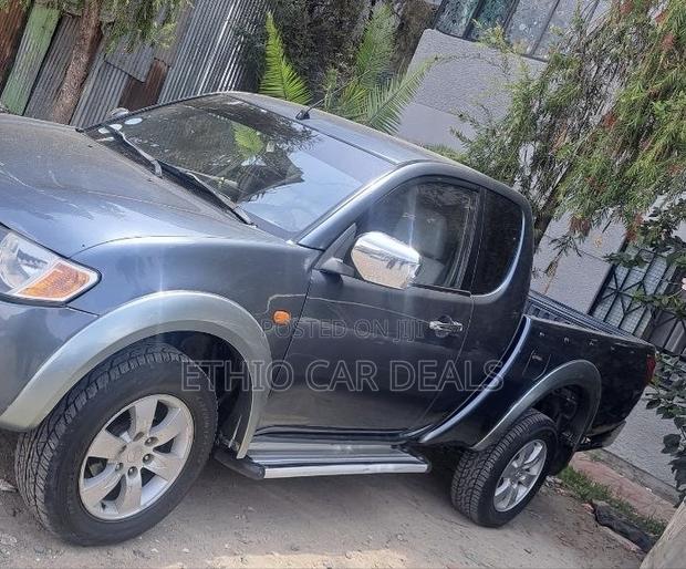 Mitsubishi L200 2008 Blue