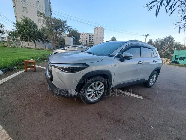 Toyota Corolla Hybrid 2023 White
