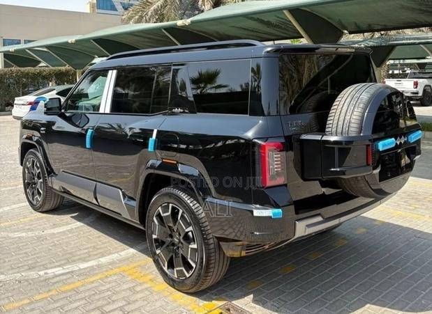 BYD Leopard 8 2.0 Hybrid AWD 2025 Black