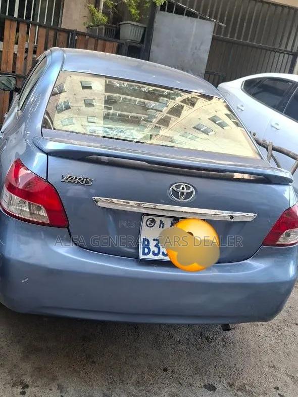 Toyota Belta 2010 Blue