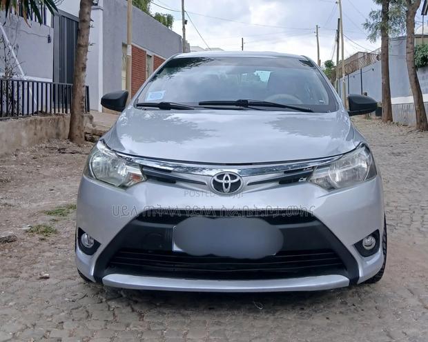 Toyota Yaris 2014 Silver