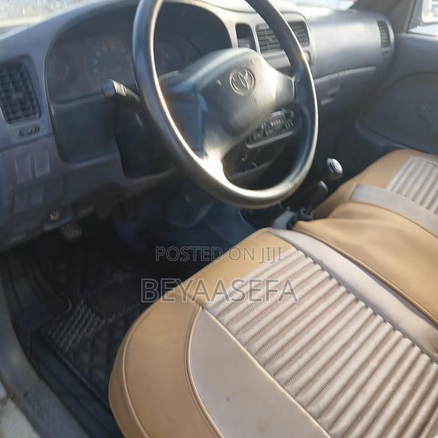 Toyota Hilux 2800 Raider D-Cab 2004 White