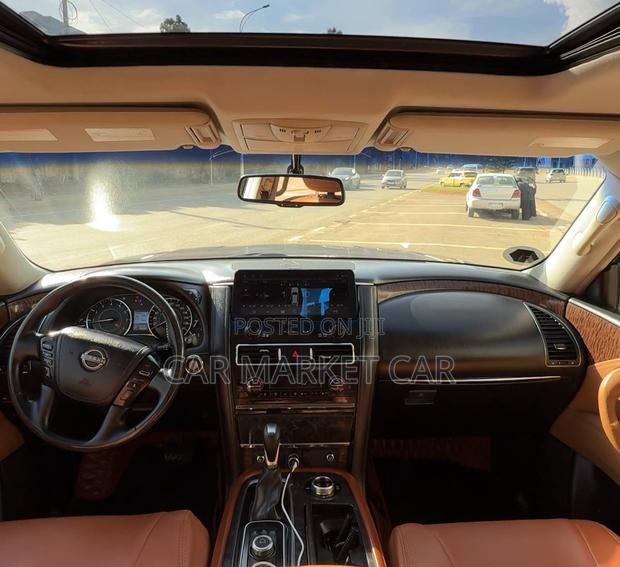 Nissan Patrol 2017 Brown