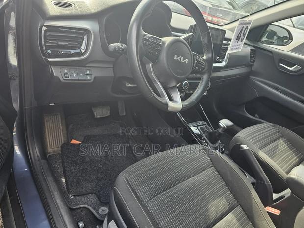 Kia Stonic 2023 Blue