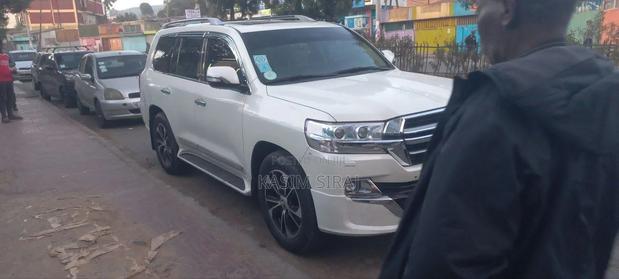 Toyota Land Cruiser 3.3 Diesel 4WD 2021 White