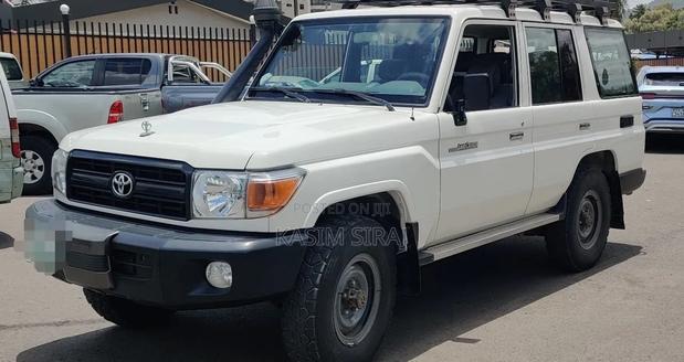 Toyota Land Cruiser 4.5 V8 TD 2019 White
