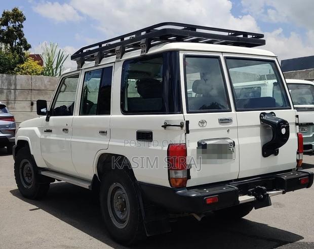 Toyota Land Cruiser 4.5 V8 TD 2019 White