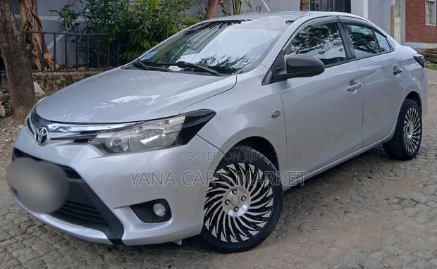 Toyota Yaris 2014 Blue