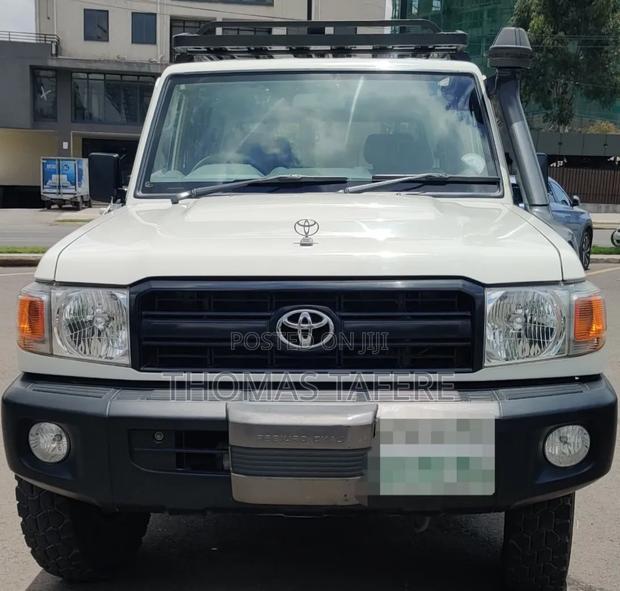 Toyota Land Cruiser 2019 White
