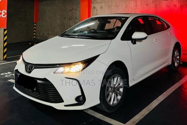 Toyota Corolla 2022 White