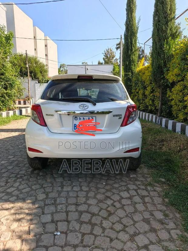 Toyota Yaris 2014 White