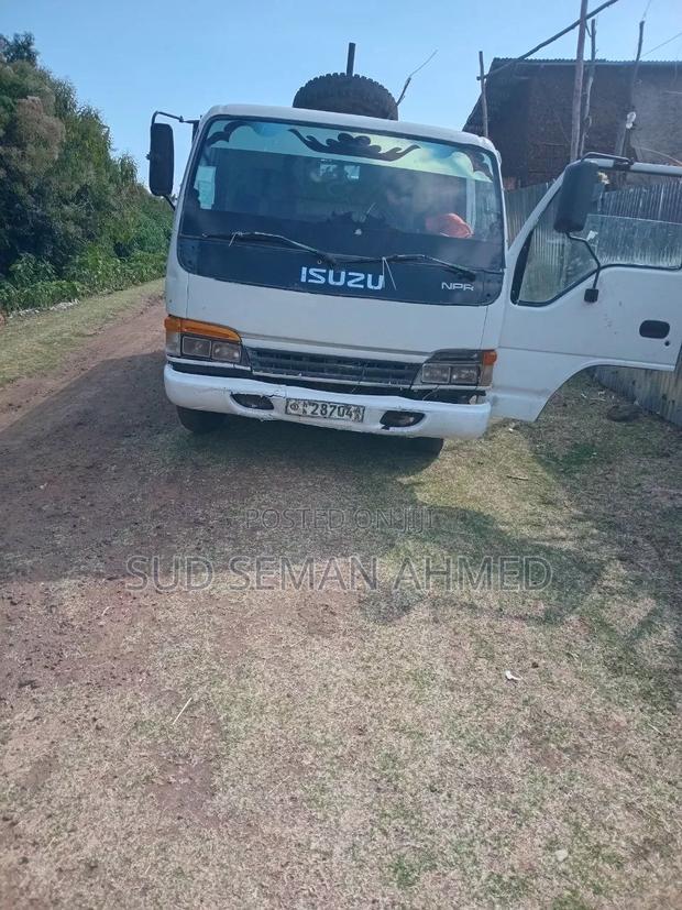 Isuzu Ascender S 2005 White