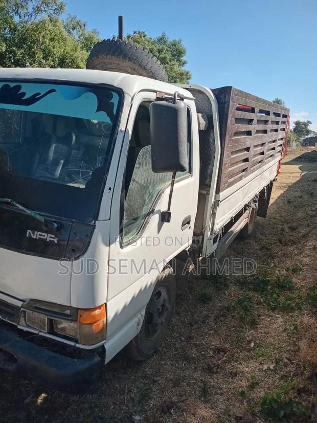Isuzu Ascender S 2005 White
