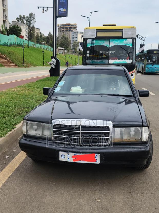 Mercedes-Benz 190E 1990 Black