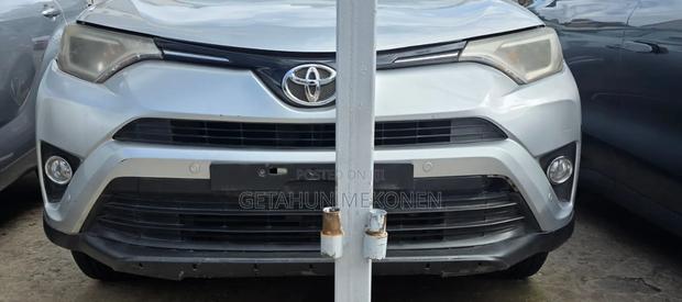 Toyota RAV4 2016 Silver