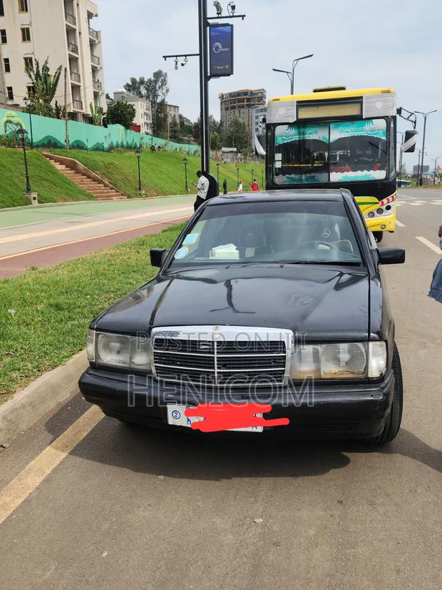 Mercedes-Benz 190E 1990 Black