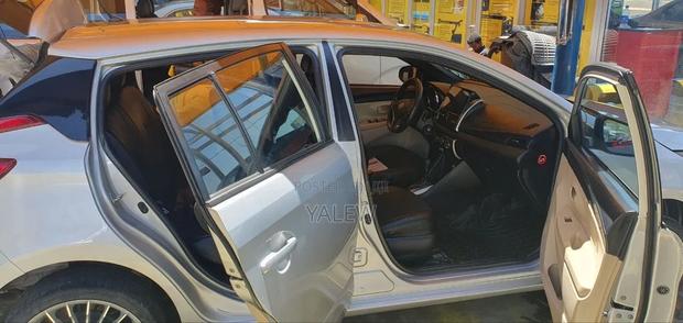 Toyota Yaris 2015 Silver